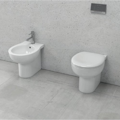 Floor basin with PAROS KARAG cover